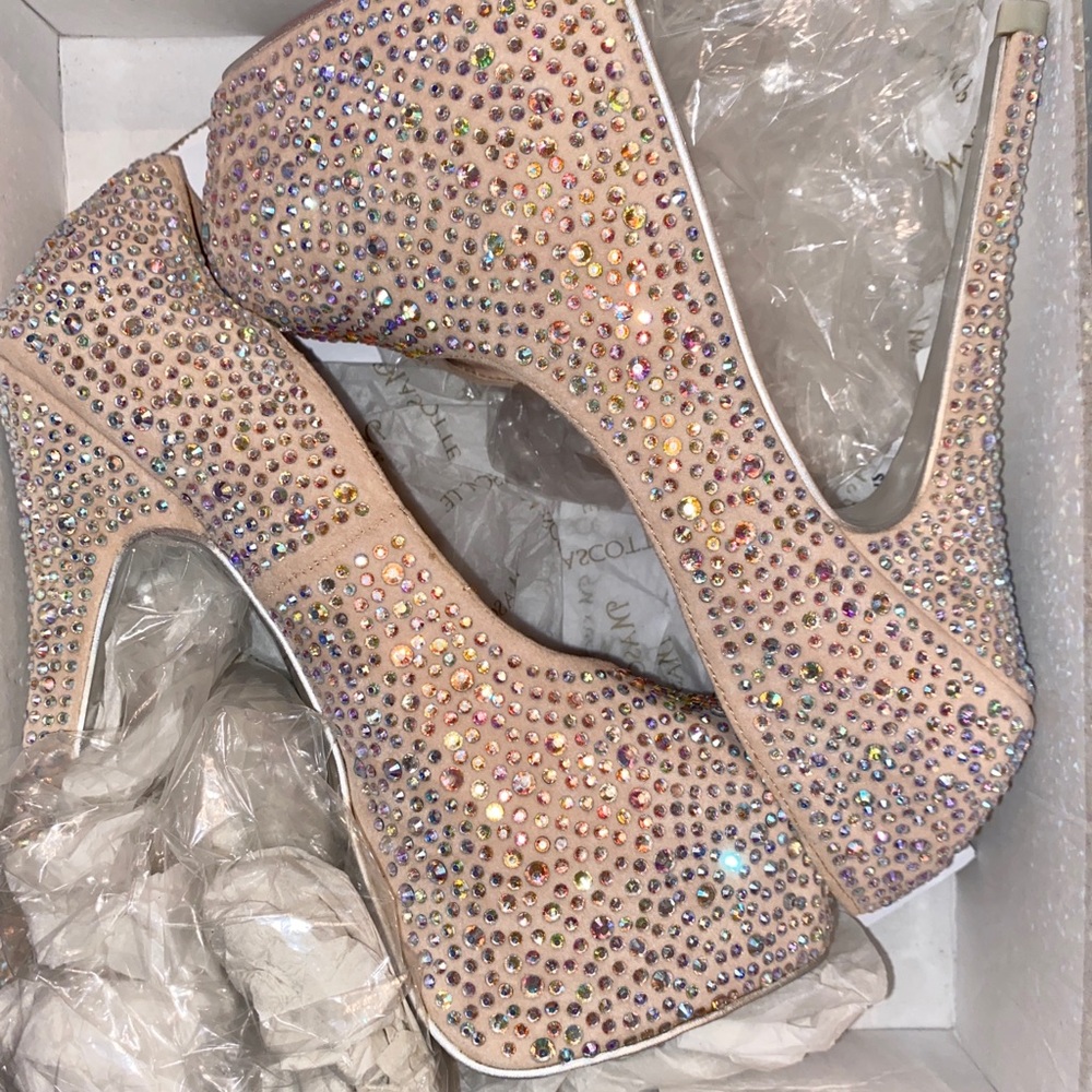 🔥HP🔥Crystal Embellished High Pageant Heel Pumps